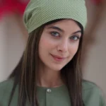 کلاه جراحی سبز با طرح خال‌های سفید