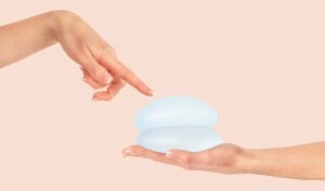 بزرگ کردن سینه بدون جراحی