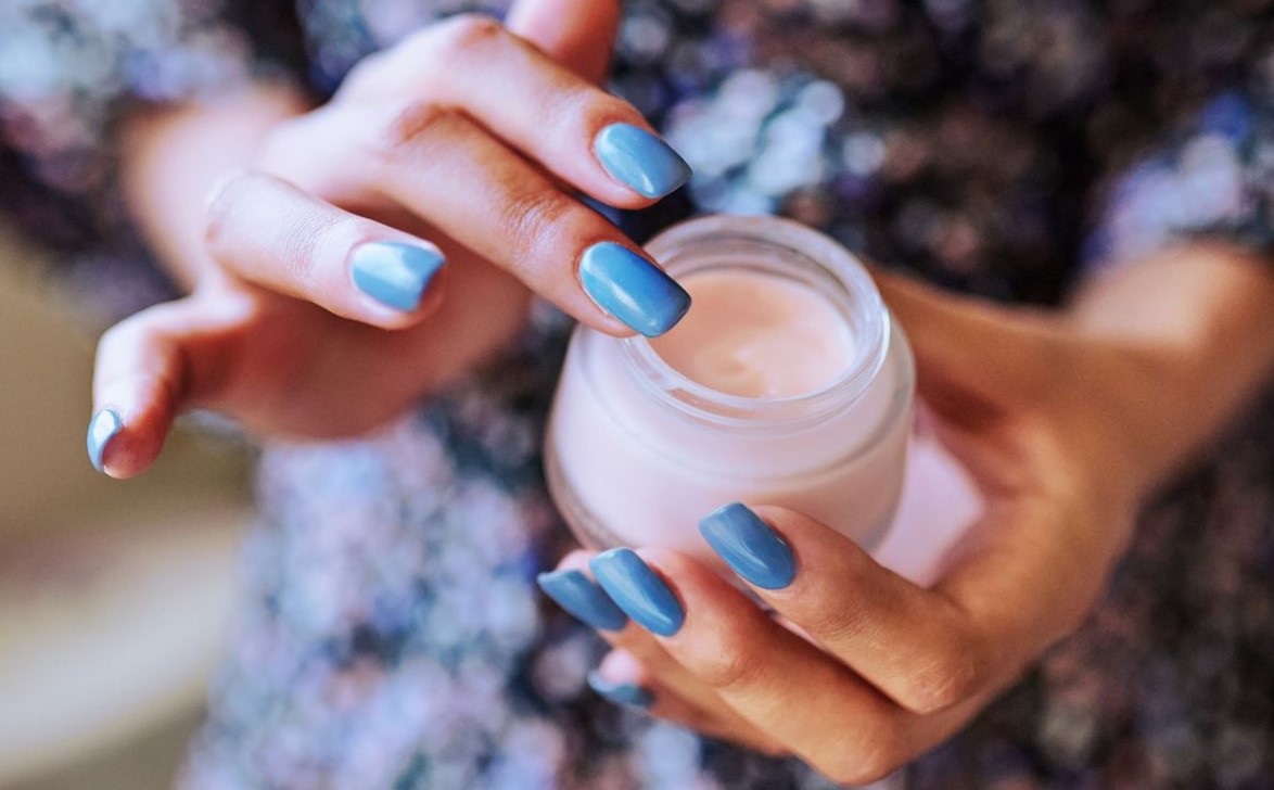 نحوه استفاده از آبرسان - تفاوت آبرسان و مرطوب کننده